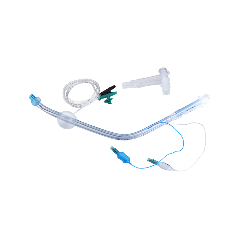 気管のチューブによって引き起こされる可能性のある気道の損傷や出血を避ける方法は？